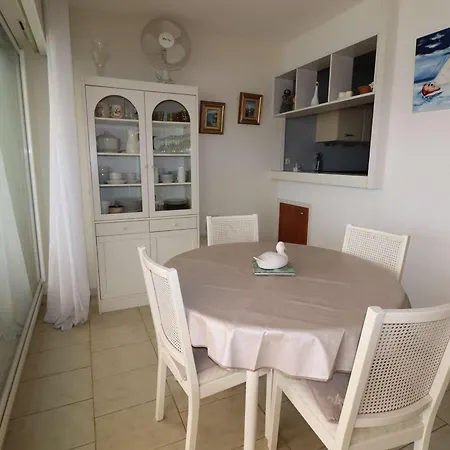 Marina 2 Pieces Avec Terrasse Et Parking, Animaux Admis, Proche - Fr-1-307-260 Le Grau-du-Roi