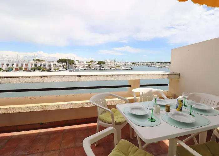 Marina 2 Pieces Avec Terrasse Et Parking, Animaux Admis, Proche - Fr-1-307-260 Apartmán