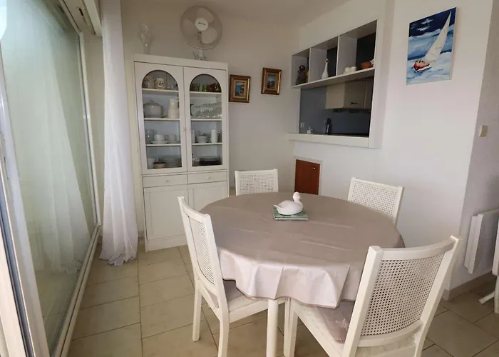 Marina 2 Pieces Avec Terrasse Et Parking, Animaux Admis, Proche - Fr-1-307-260 Le Grau-du-Roi