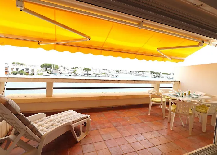 Marina 2 Pieces Avec Terrasse Et Parking, Animaux Admis, Proche - Fr-1-307-260 *